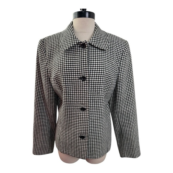 Talbots Jackets & Blazers - Talbots Classic Black and White Houndstooth Blazer